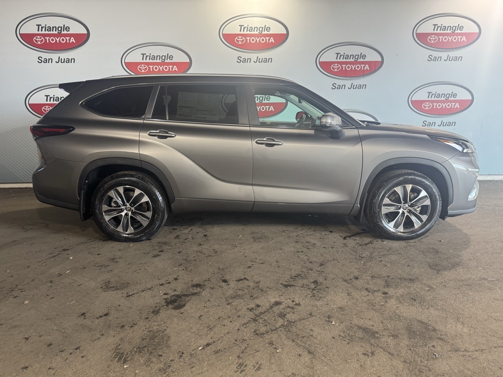 Thumbnail: 2026 Toyota Highlander - 6