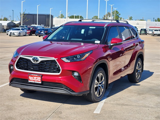2026 Toyota Highlander XLE Red at Toyota of Victoria