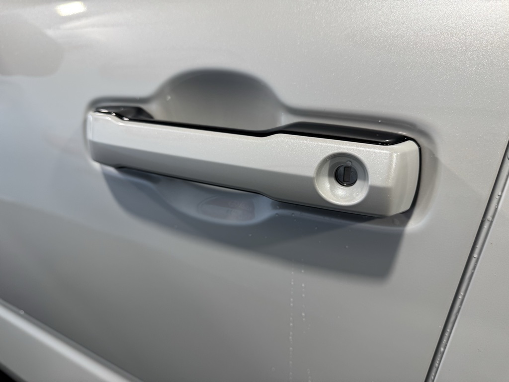 Thumbnail: 2025 Toyota 4Runner - 14