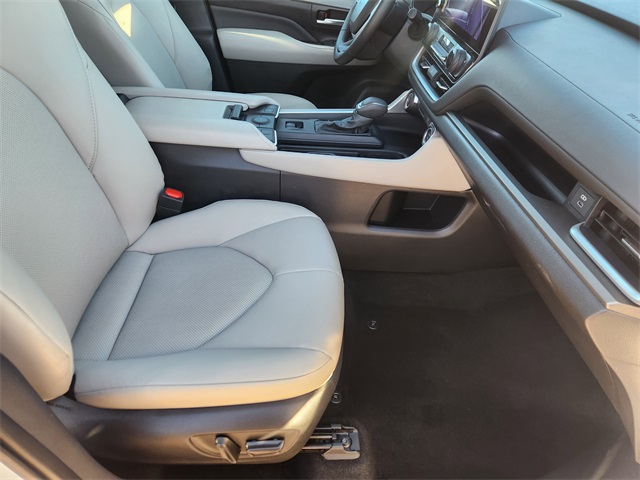 2025 Toyota Grand Highlander XLE Beige at Don McGill Toyota