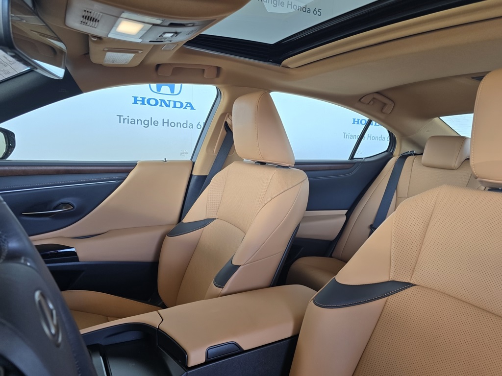 Thumbnail: 2024 Lexus ES - 14