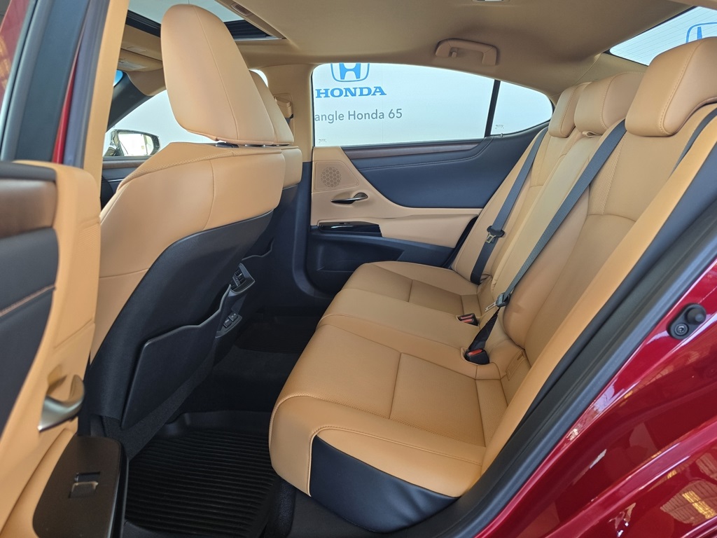 Thumbnail: 2024 Lexus ES - 15