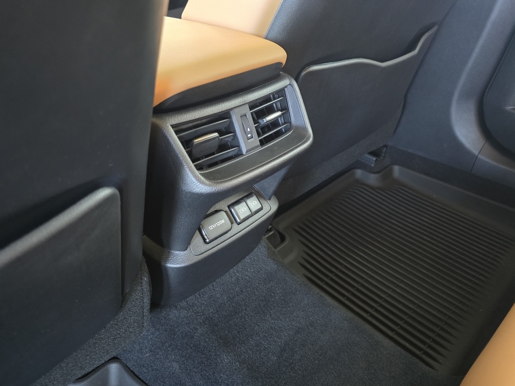 Thumbnail: 2024 Lexus ES - 18