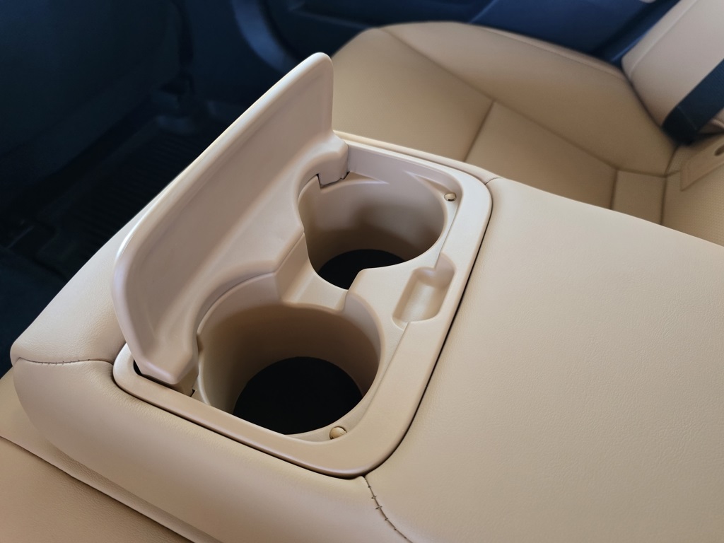 Thumbnail: 2024 Lexus ES - 21