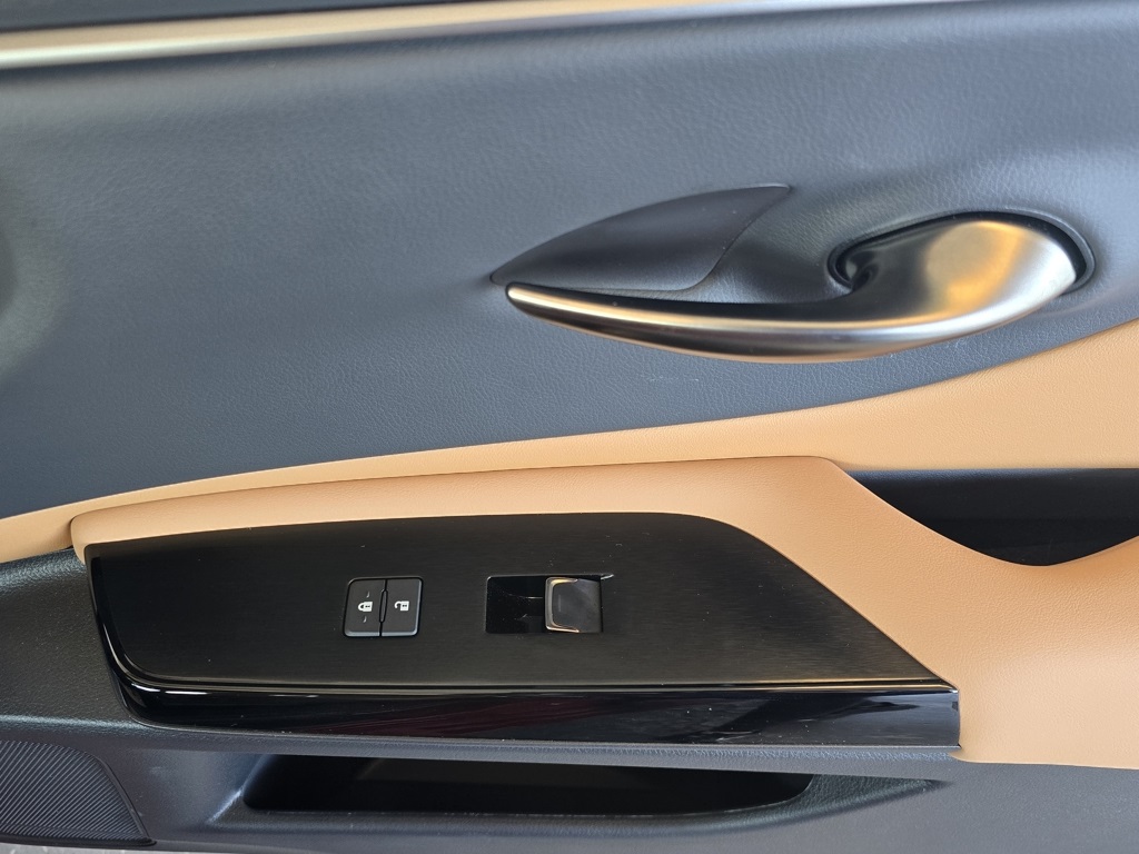 Thumbnail: 2024 Lexus ES - 31