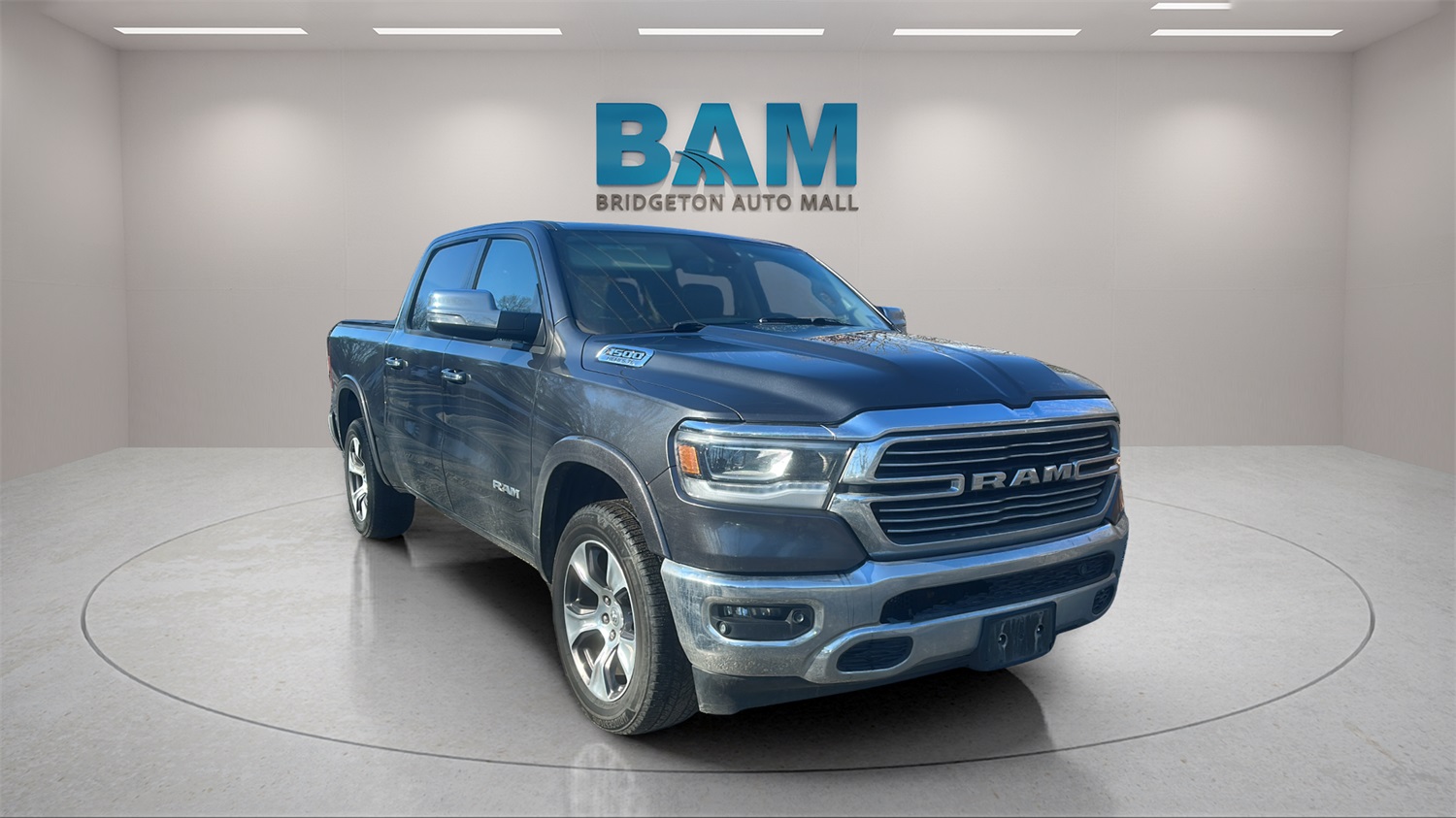 2019 RAM 1500 Laramie Crew Cab 4WD