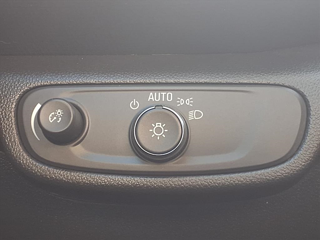 2021 Chevrolet TrailBlazer LS White at Community Toyota