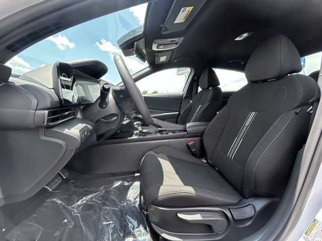 HyundaiElantra Hybrid12