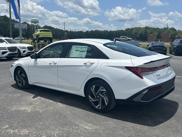 HyundaiElantra Hybrid3