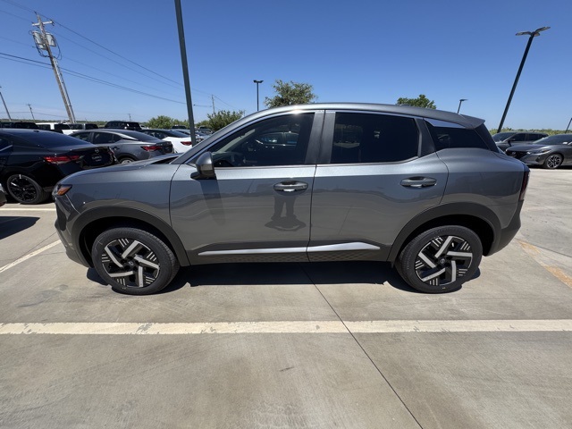 2025 Nissan Kicks SV photo 5