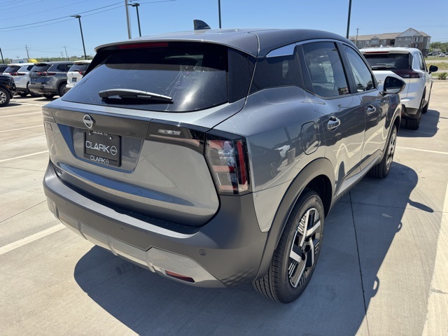 2025 Nissan Kicks SV photo 2