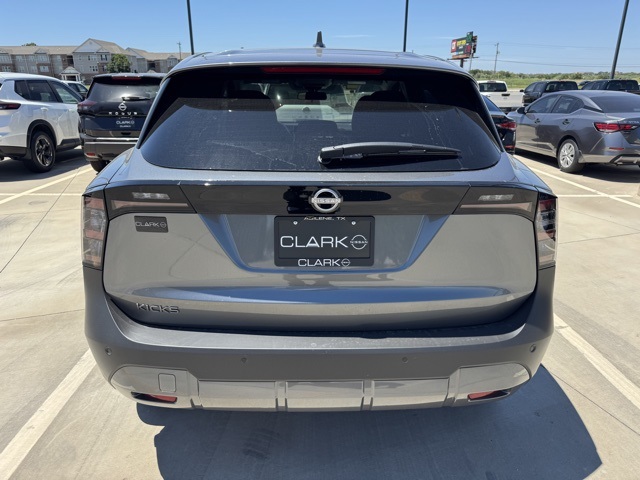 2025 Nissan Kicks SV photo 3