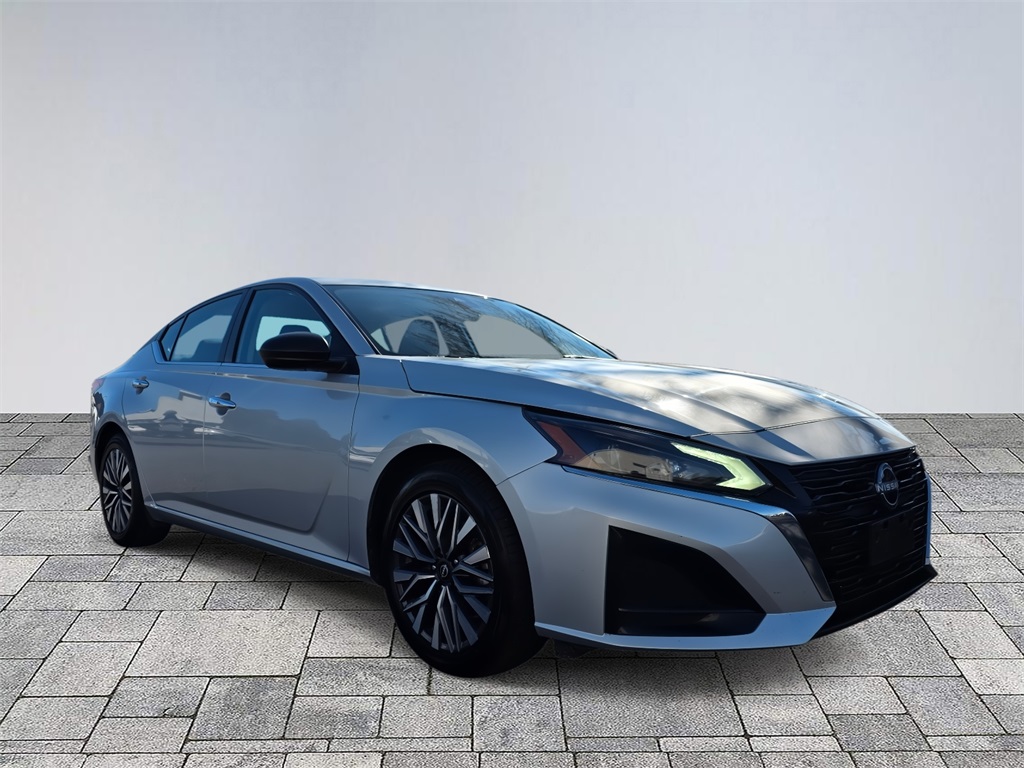 2024 Nissan Altima 2.5 SV FWD