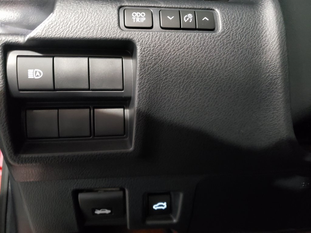 Thumbnail: 2025 Lexus IS - 14