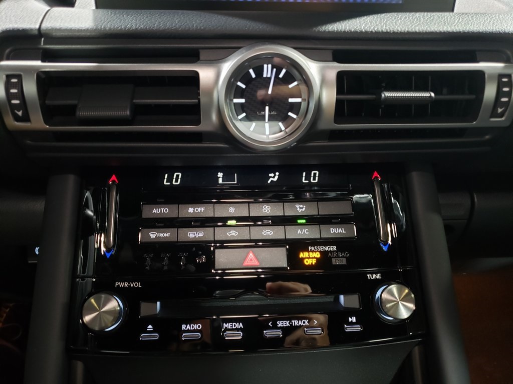 Thumbnail: 2025 Lexus IS - 22