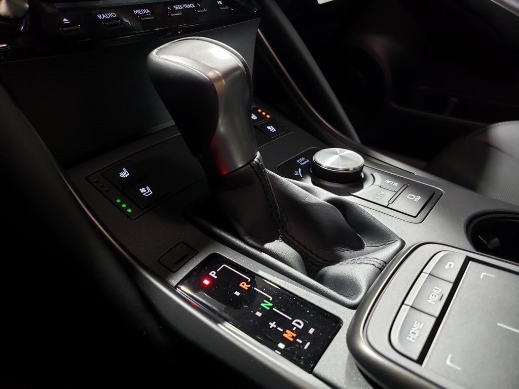 Thumbnail: 2025 Lexus IS - 24