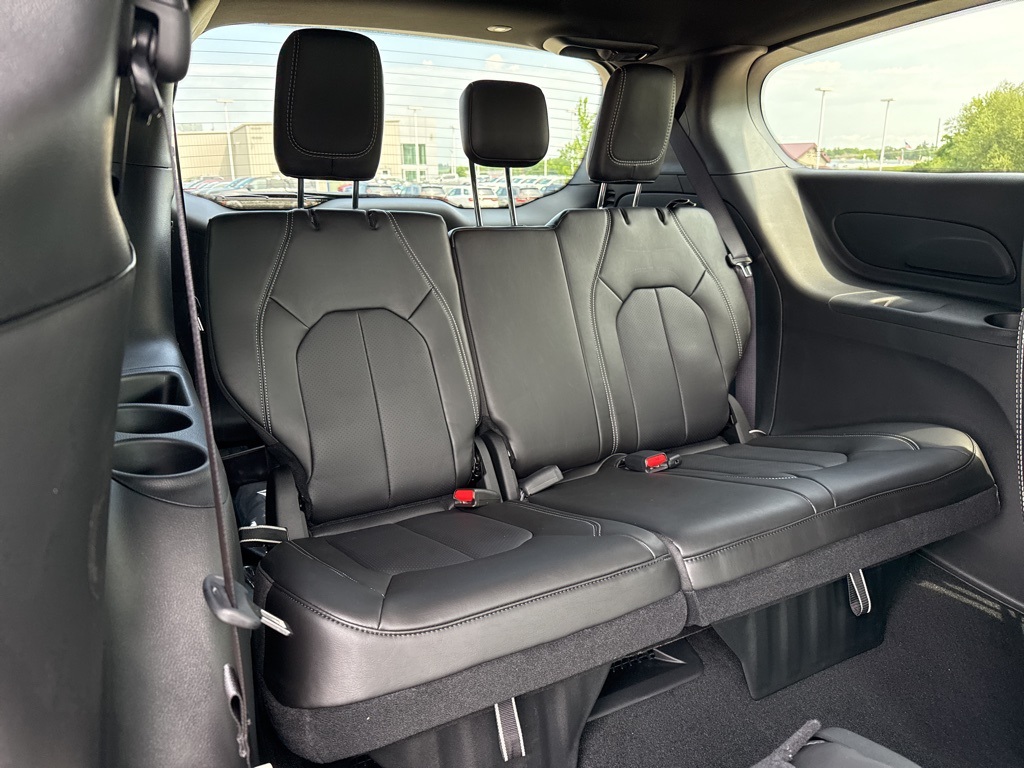 2025 Chrysler Pacifica