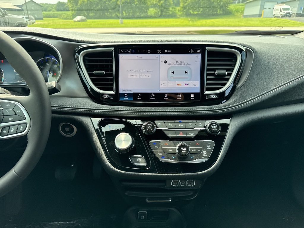 2025 Chrysler Pacifica