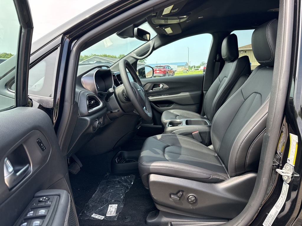 2025 Chrysler Pacifica