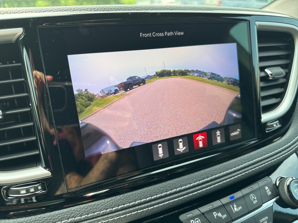 2025 Chrysler Pacifica