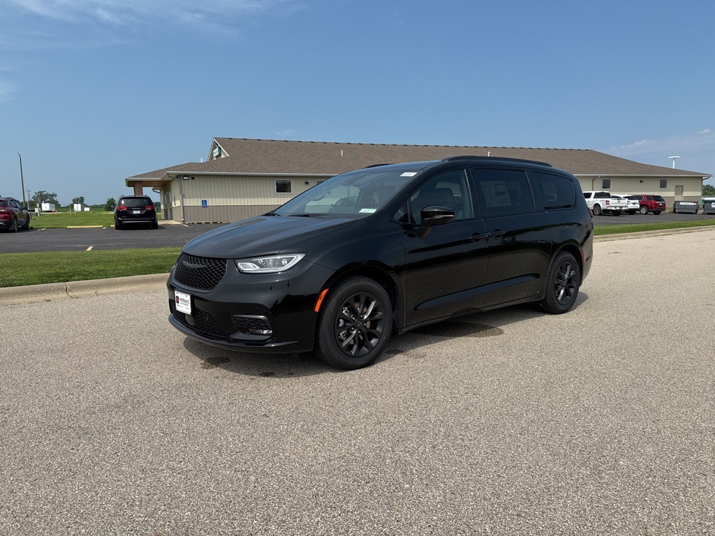 2025 Chrysler Pacifica