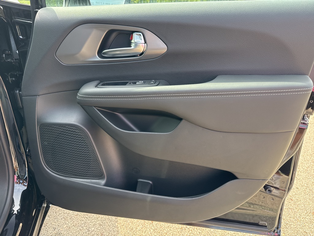 2025 Chrysler Pacifica