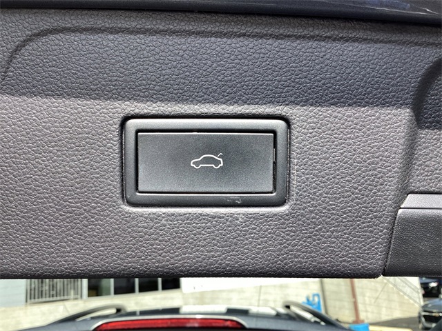 Used Car 2023 Volkswagen Atlas  3.6l V6 Sel R-line For Sale Under $30,000 In San Antonio, Texas