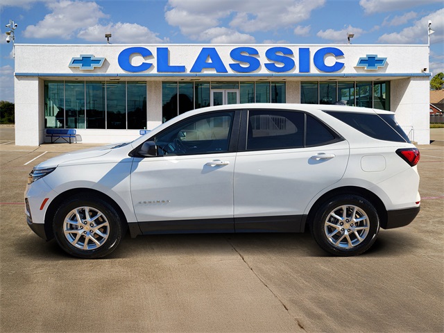 2022 Chevrolet Equinox LS - 3