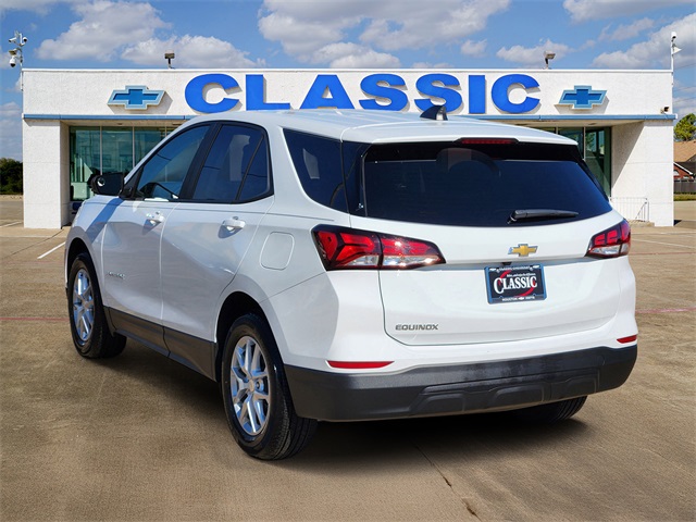 2022 Chevrolet Equinox LS - 4