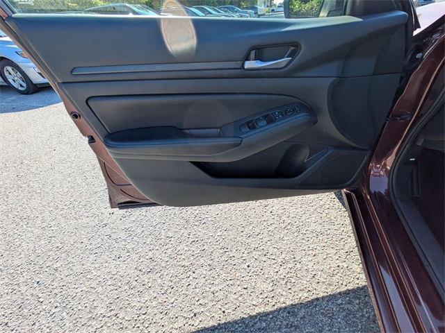 2024 Nissan Altima 2.5 SV  at Walterboro Ford