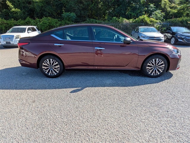2024 Nissan Altima 2.5 SV  at Walterboro Ford