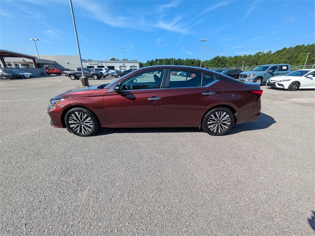2024 Nissan Altima 2.5 SV  at Walterboro Ford
