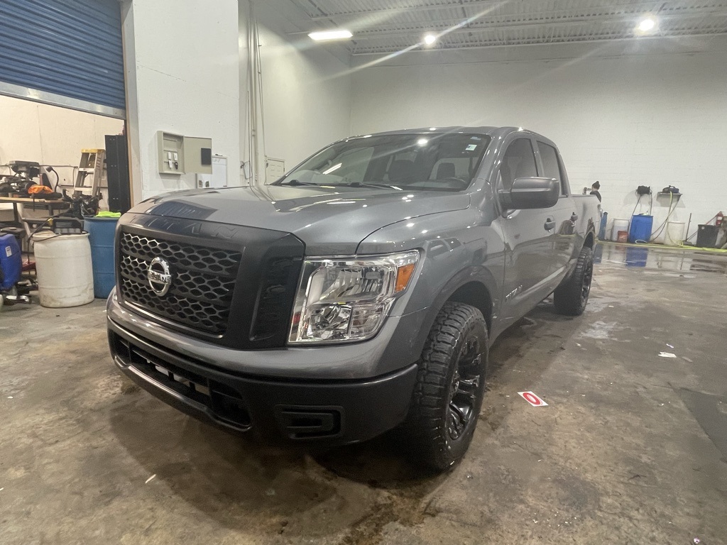 2004 Gmc Sierra 1500 SLE photo 3