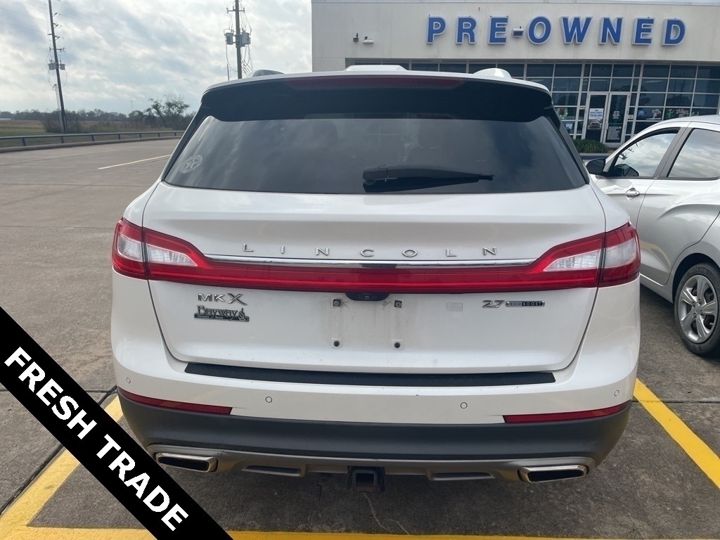 2016 Lincoln MKX Reserve White at Parkway Family Mazda