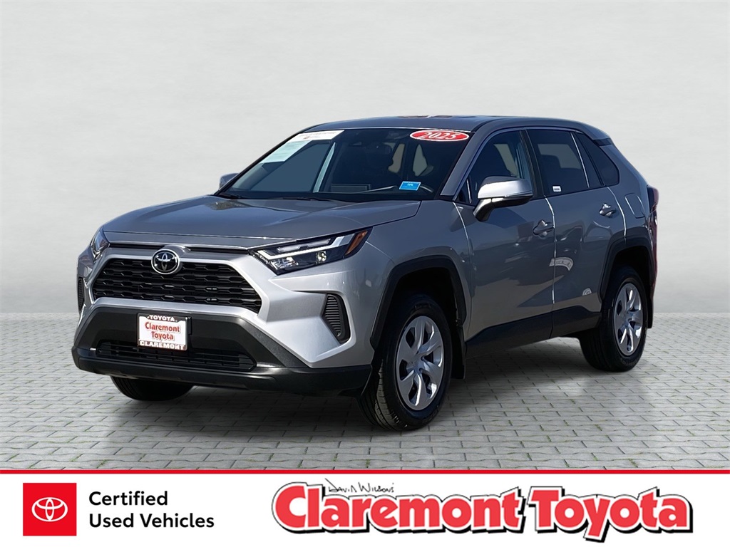 2025 Toyota RAV4 LE FWD