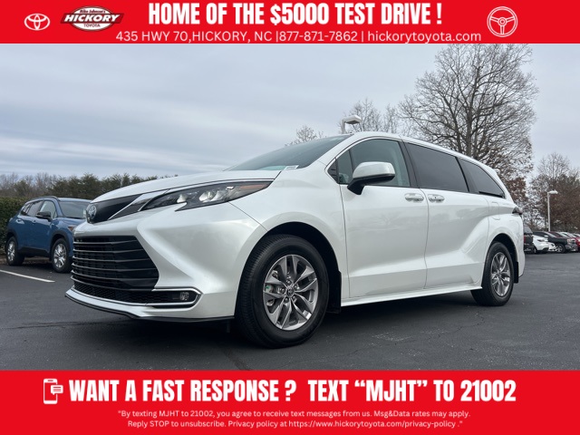 2024 Toyota Sienna XLE 7-Passenger FWD