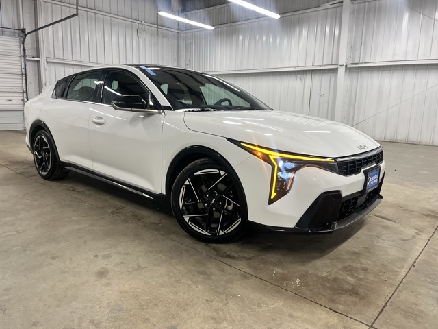 2025 Kia K4 GT-Line FWD