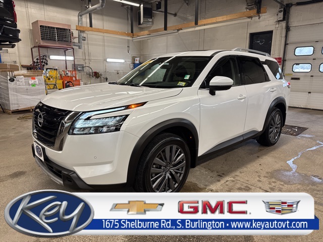 2025 Nissan Pathfinder SL 4WD