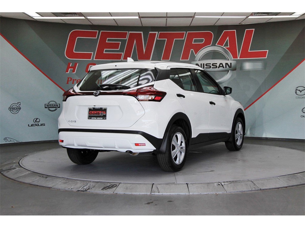 2025 Nissan Kicks Play S White at South Houston Nissan