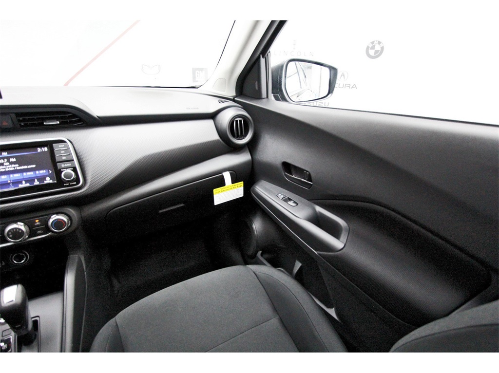 2025 Nissan Kicks Play S White at South Houston Nissan