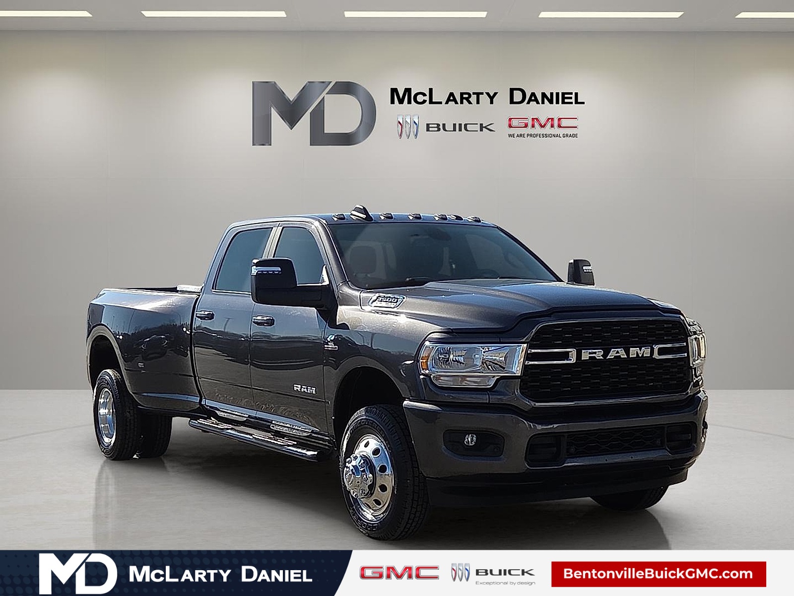 2023 RAM 3500 Big Horn Crew Cab LB DRW 4WD