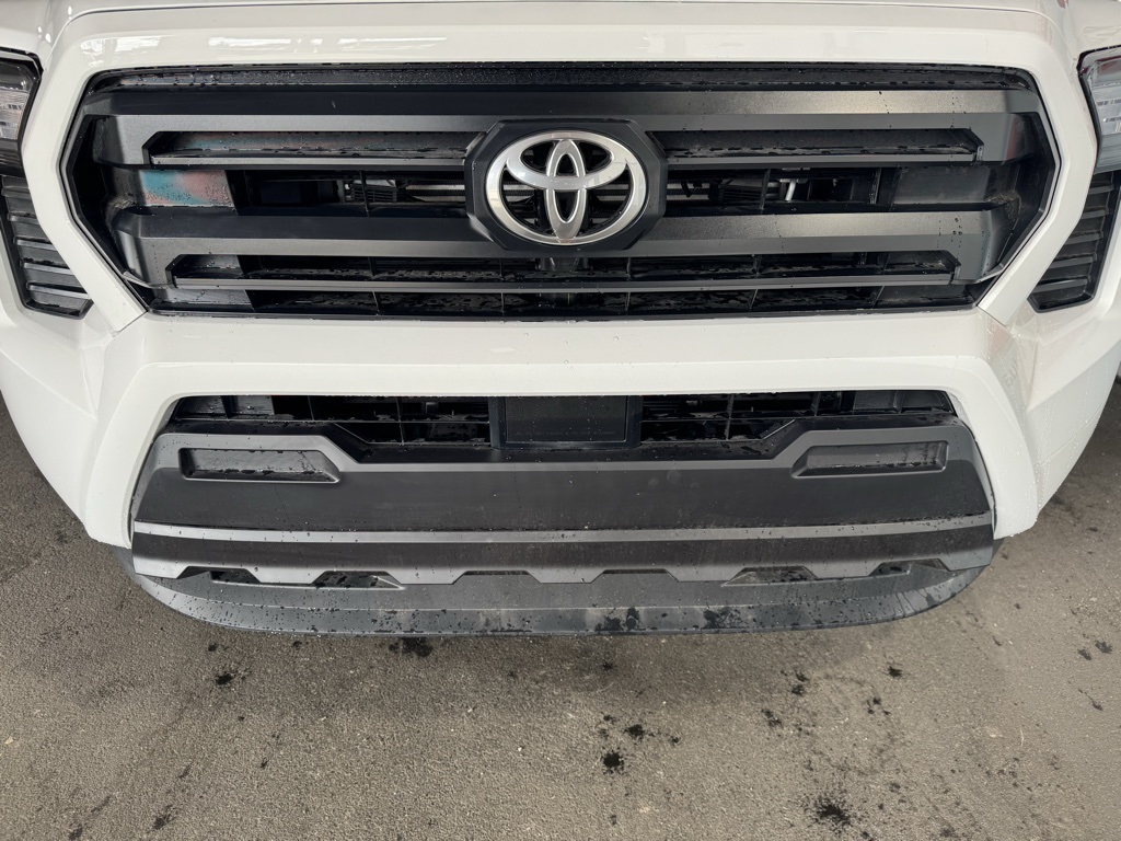 Thumbnail: 2025 Toyota Tacoma - 10
