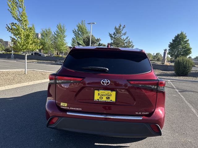 2022 Toyota Highlander XLE photo 4