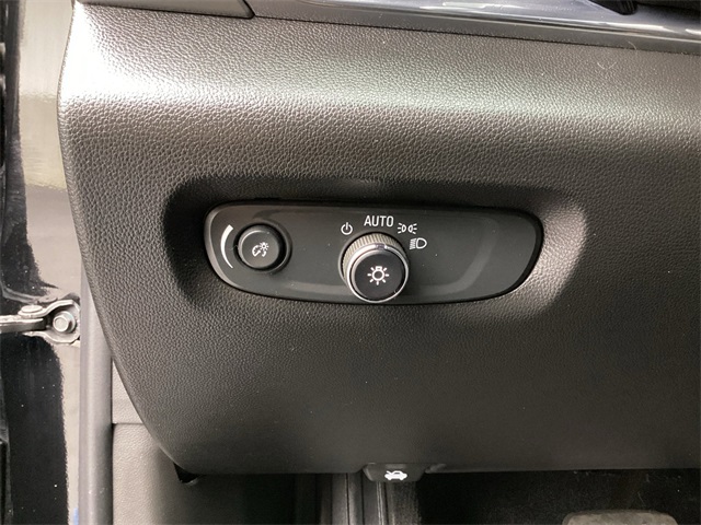 Used Car 2023 Chevrolet Traverse  Lt For Sale Under $30,000 In San Antonio, Texas