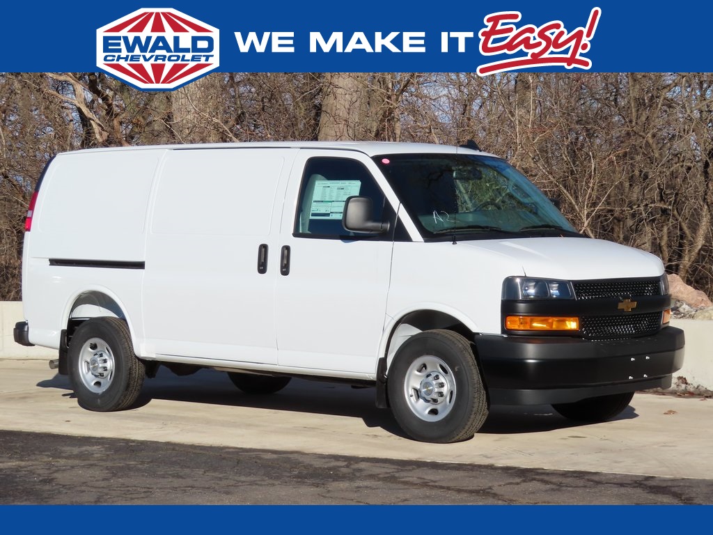 2025 Chevrolet Express 2500 Work Van 