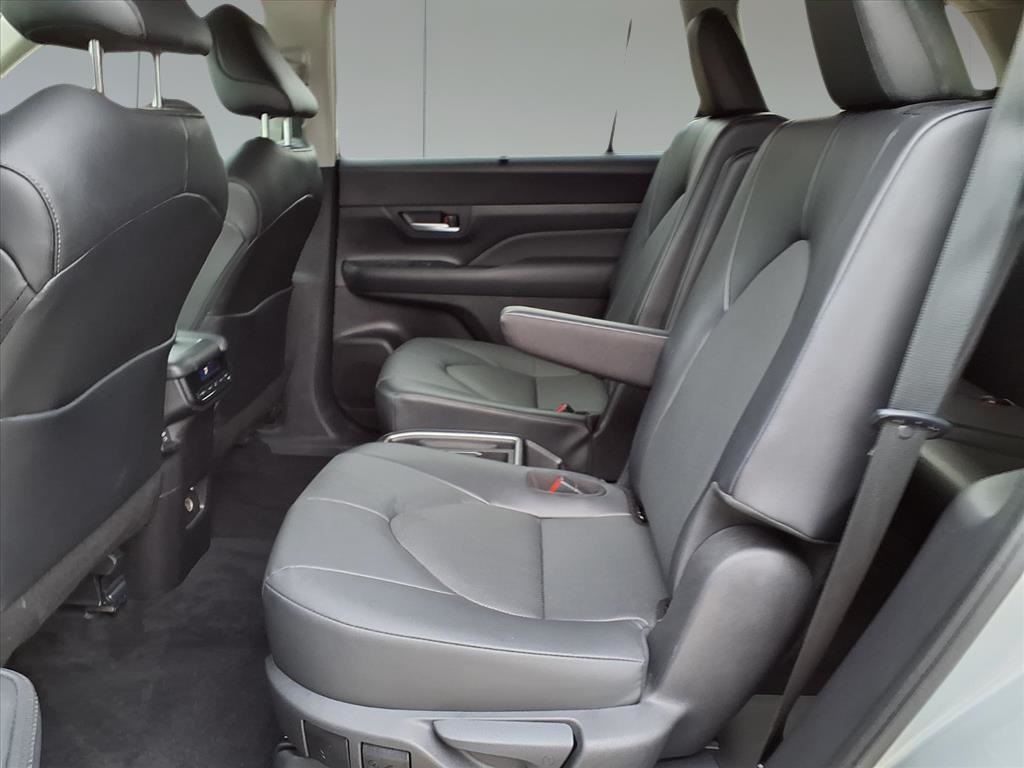 2025 Toyota Grand Highlander XLE Silver at Gullo Toyota