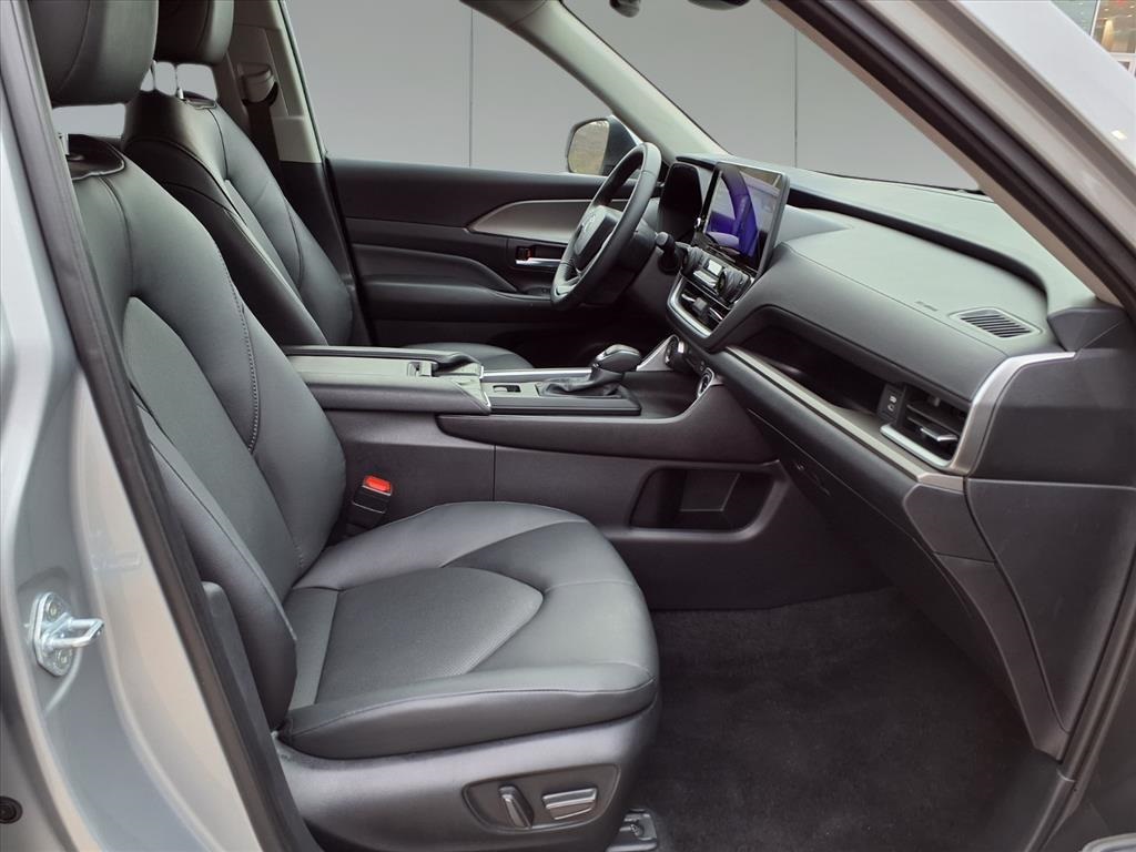 2025 Toyota Grand Highlander XLE Silver at Gullo Toyota