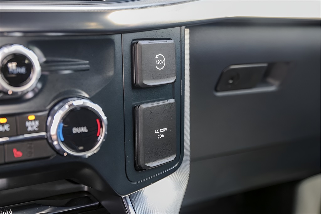 Used Car 2025 Ford F-150  Platinum For Sale In Austin, Texas