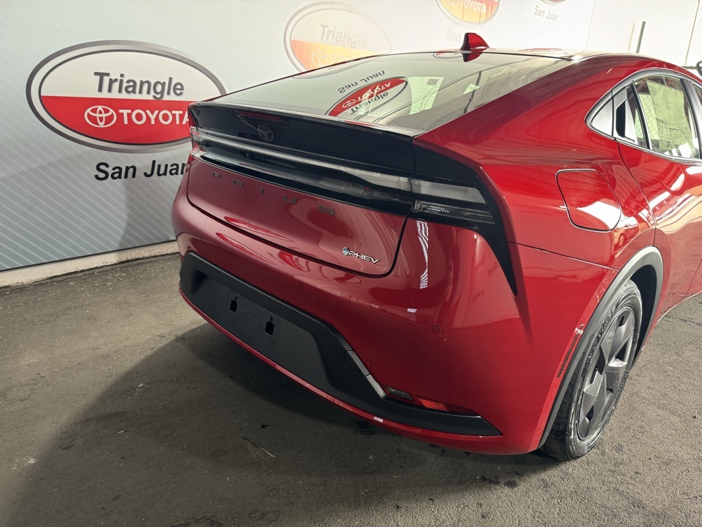 Thumbnail: 2025 Toyota Prius - 17