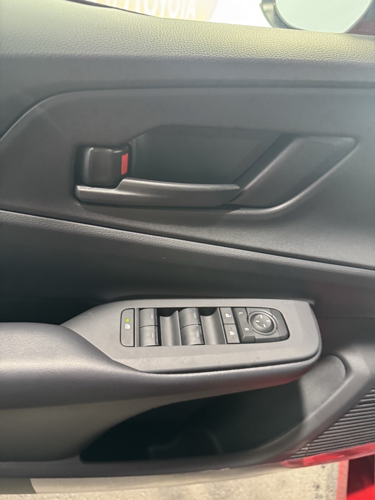 Thumbnail: 2025 Toyota Prius - 30